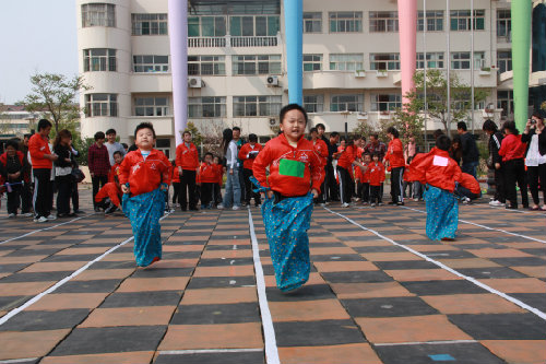 幼儿师生关系教案范文_幼儿园舞蹈教案范文_幼儿小班舞蹈教案